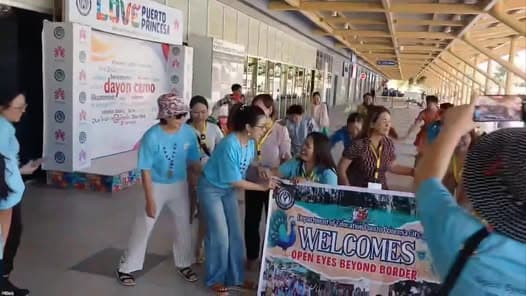 Airport welcome, Philippines
